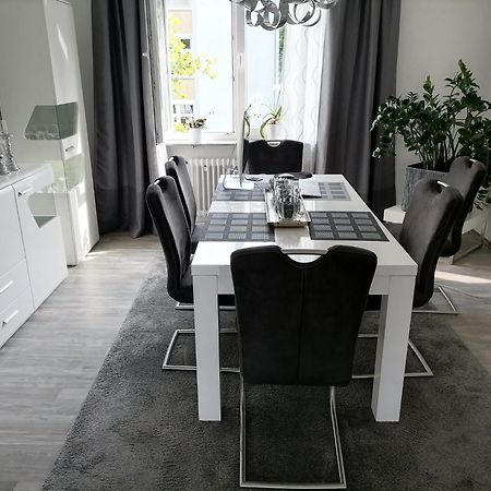 Premium Ferienwohnung "Christine ", Zentrale Ruhige Stadtlage 100 Qm Ebenerdige Dusche Terasse Kaminofen Zweibrücken Extérieur photo